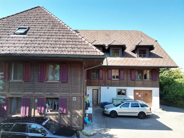 Wohnen & Arbeiten vereint - charmantes Stöckli mit Gewerbe und Ausbaupotenzial 11