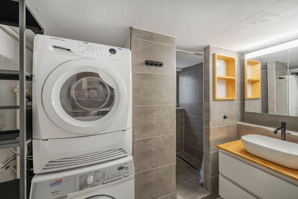 Renovierte Wohnung in Herzen von Stäfa 4