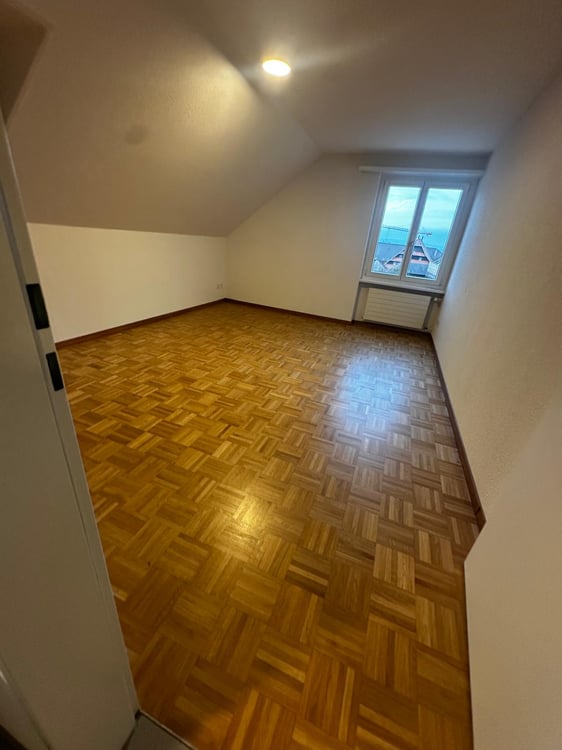 Moderne 1.5-Zimmer-Dachwohnung in ruhiger Lage von Boswil 2