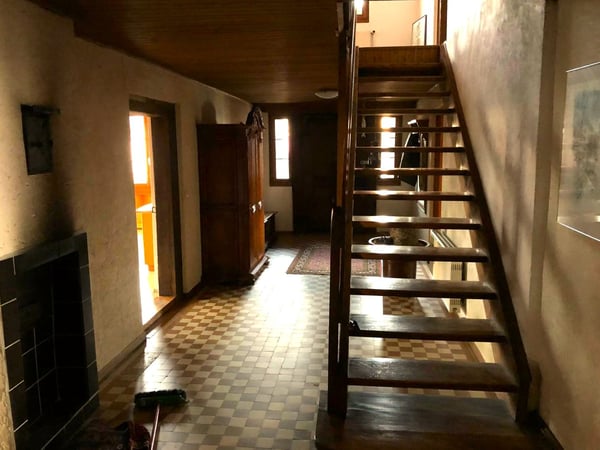Möbliertes Zimmer mit Gemeinschaftsküche und Bad – Sins AG 9