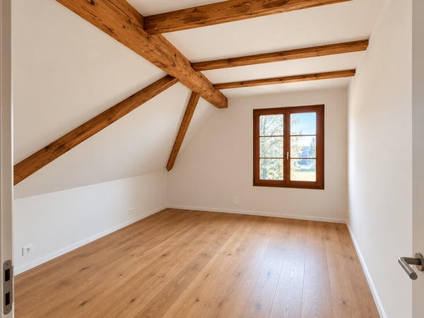 Charmante 4-Zimmer-Maisonette-Wohnung in Sins 9