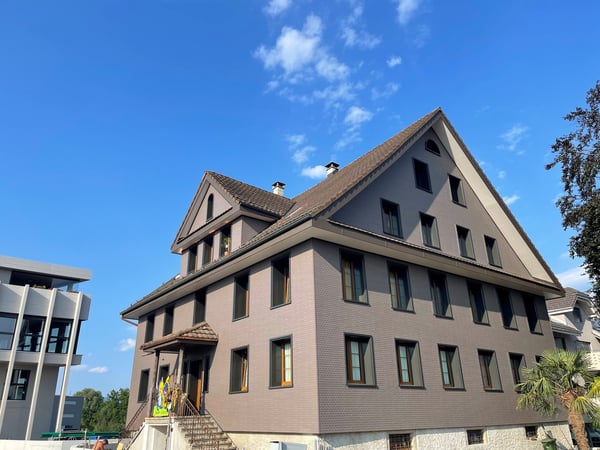 Charmante 4-Zimmer-Maisonette-Wohnung in Sins 13