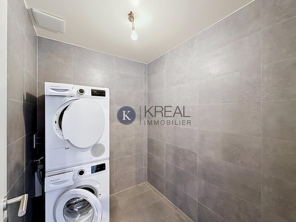 Bel appartement de 2.5 pièces au dernier étage d'une PPE récente 6