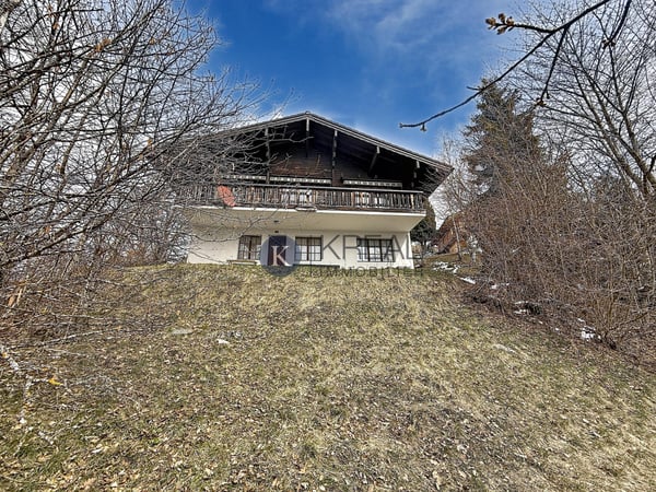 Chalet 5,5 pièces avec vue panoramique ? potentiel de rénovation 12