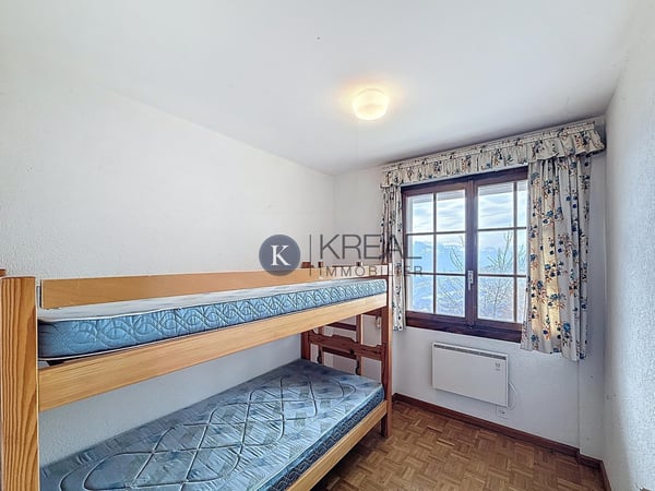 Chalet 5,5 pièces avec vue panoramique ? potentiel de rénovation 9