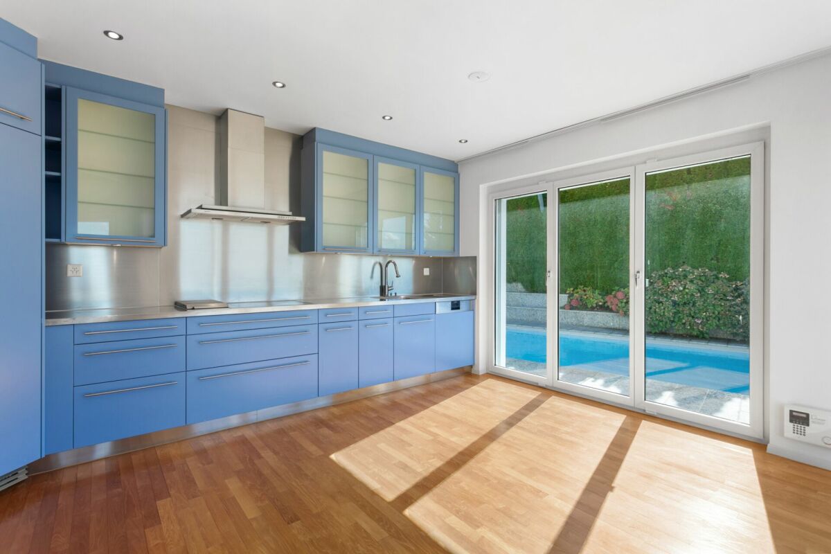 Villa with stunning lake view and outdoor pool