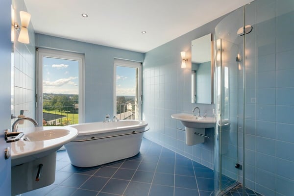 Villa mit traumhafter Seesicht und Aussenpool 27