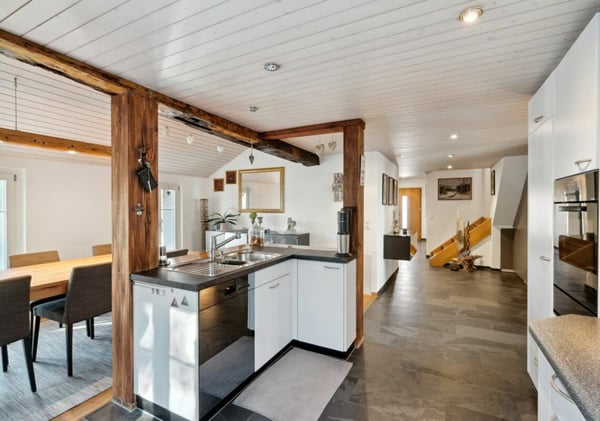 Einfamilienhaus mit Einliegerwohnung und Studio: Ideal für Eigennutzung, Kapitalanlage oder beides 6