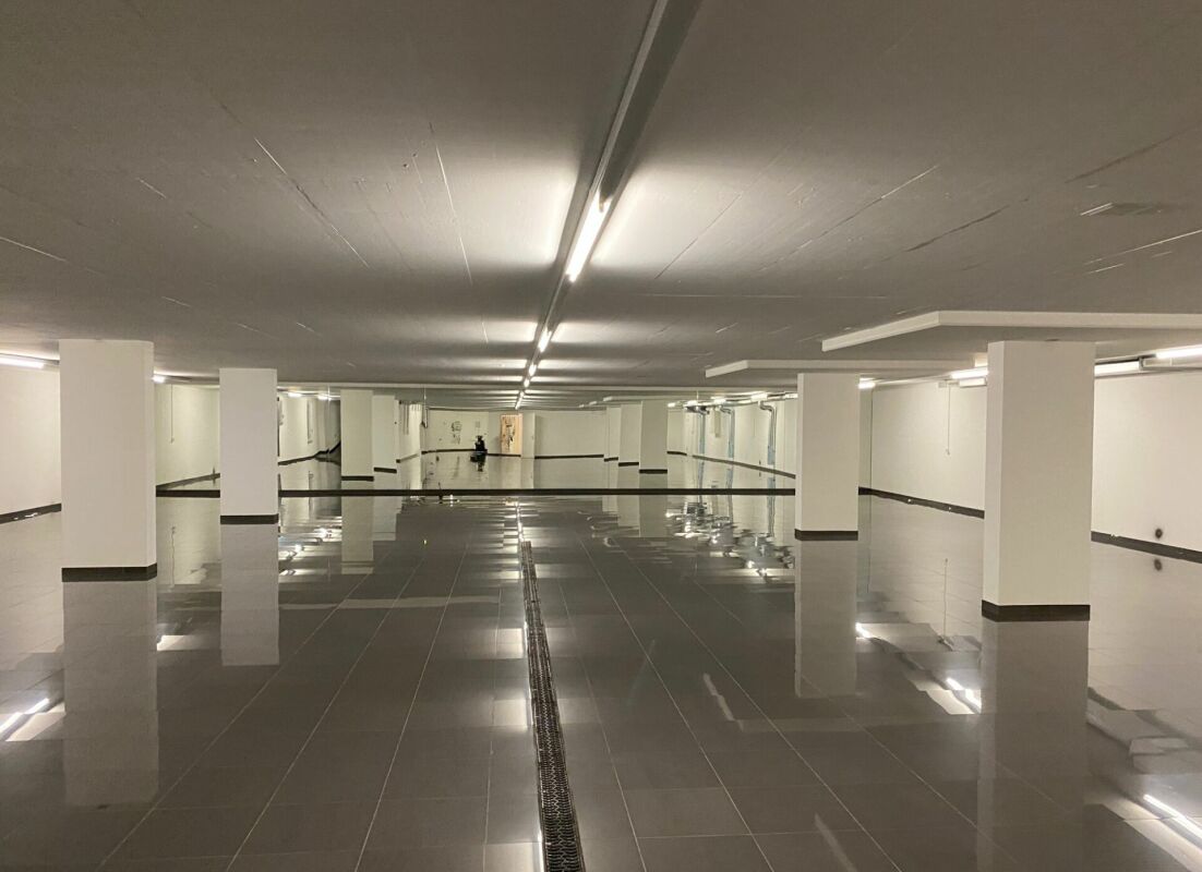 Moderne Luxusvilla mit grosser Tiefgarage