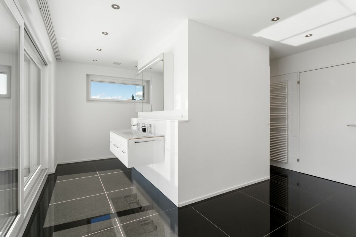 Moderne Luxusvilla mit grosser Tiefgarage
