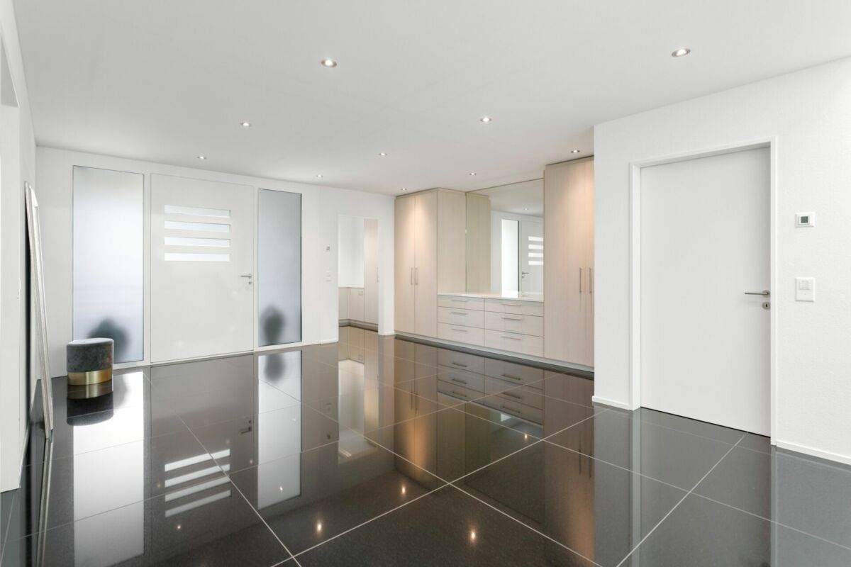 Moderne Luxusvilla mit grosser Tiefgarage