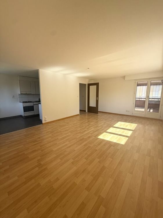 Grosszügige 5.5-Zimmerwohnung an zentraler Lage 1