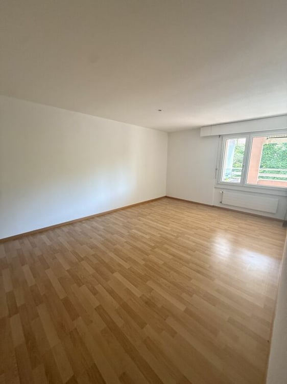 Grosszügige 5.5-Zimmerwohnung an zentraler Lage 6