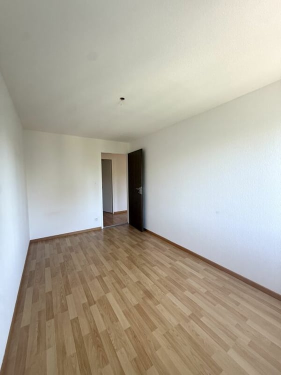 Grosszügige 5.5-Zimmerwohnung an zentraler Lage 7
