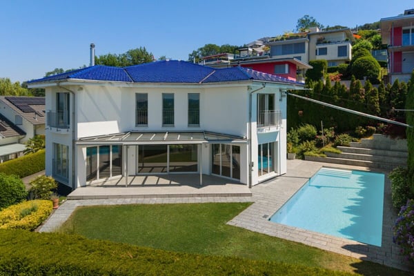 Villa mit traumhafter Seesicht und Aussenpool 2