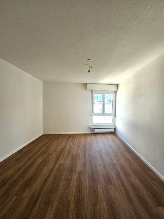 Helle 2 Zi.-Wohnung im Zentrum zu vermieten 5