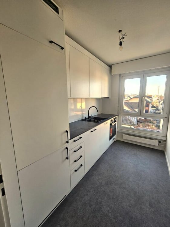 Helle 2 Zi.-Wohnung im Zentrum zu vermieten 2