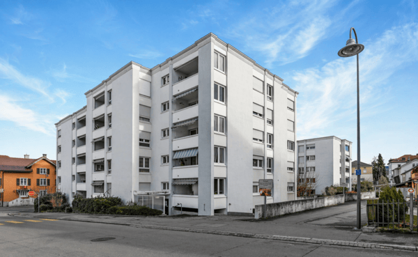 Helle 2 Zi.-Wohnung im Zentrum zu vermieten 1