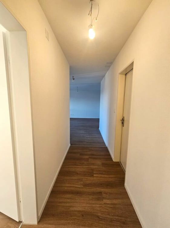 Helle 2 Zi.-Wohnung im Zentrum zu vermieten 4