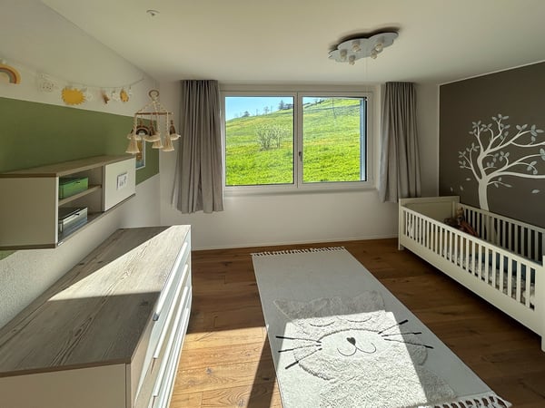 4.5 Zimmer-Eigentumswohnung mit Loggia und Blick ins Grüne 5
