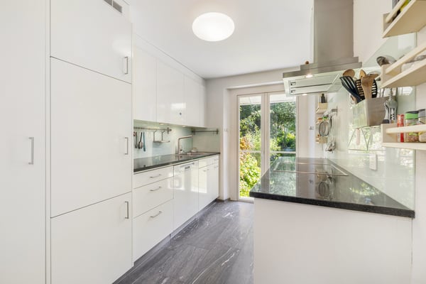 Sonniger Rückzugsort mit schönem Garten 2