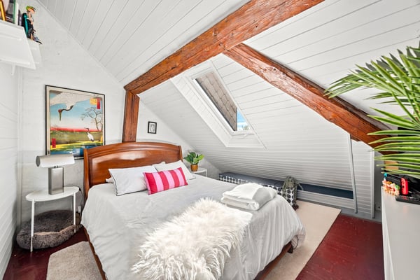 Maison au charme d'antan avec vue sur le lac Léman 12