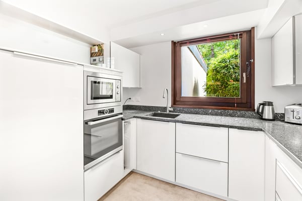 Maison jumelée familiale de charme avec jardin dans un cadre paisible 5
