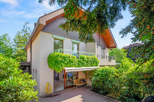 Maison jumelée familiale de charme avec jardin dans un cadre paisible 1