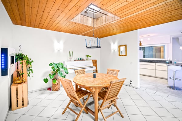 Maison jumelée familiale de charme avec jardin dans un cadre paisible 3