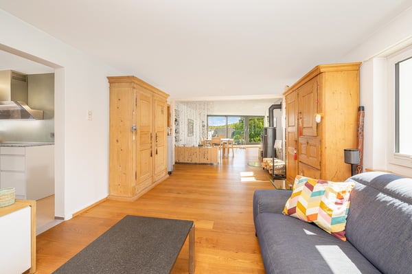 Exklusives Einfamilienhaus mit Pool und Garten 4
