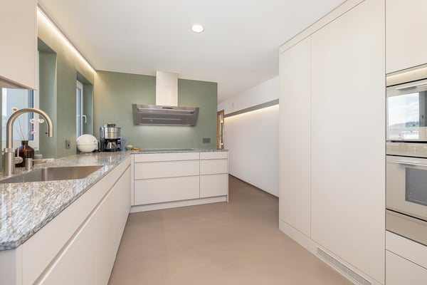 Exklusives Einfamilienhaus mit Pool und Garten 5