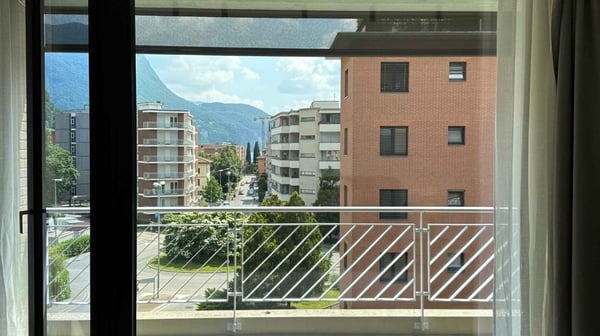 Dachgeschoss-Duplex mit Panoramaterrasse | Viganello – Lugano 42