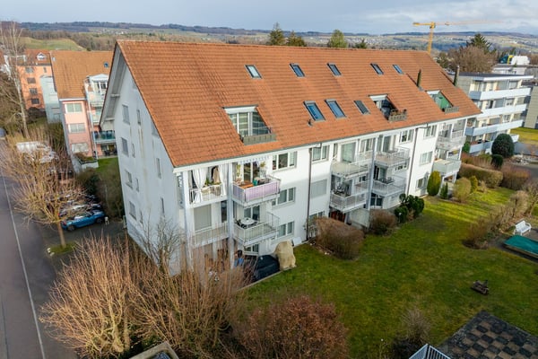 Ältere  4 ½ - Zimmer – Eigentumswohnung in aufstrebendem Wohnquartier 2