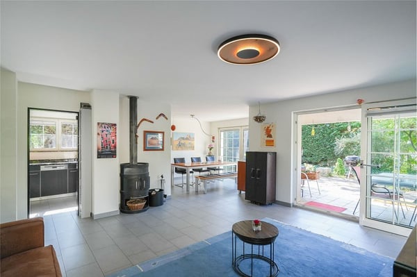 Steuergünstig wohnen nahe Basel Einfamilienhaus mit Privatsphäre 2