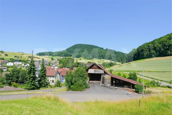 Altliegenschaft mit bewilligtem Neubauprojekt - 1499 m2 Bauland 2