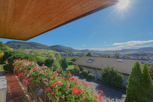 Grosszügiges Familienparadies an toller Aussichtslage 3