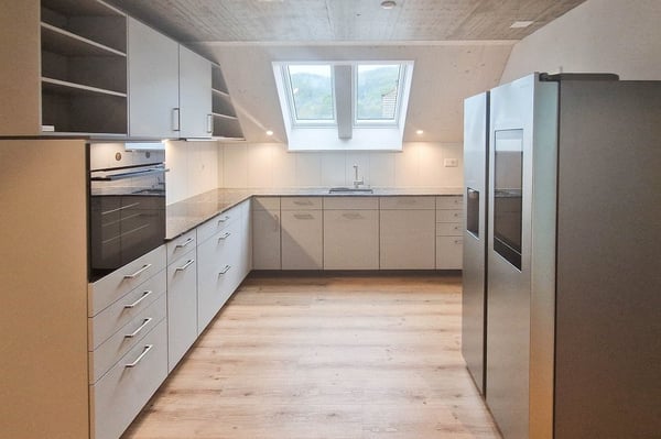 Moderne und helle 1.5 Zimmer-Dachwohnung mit Galerie 6