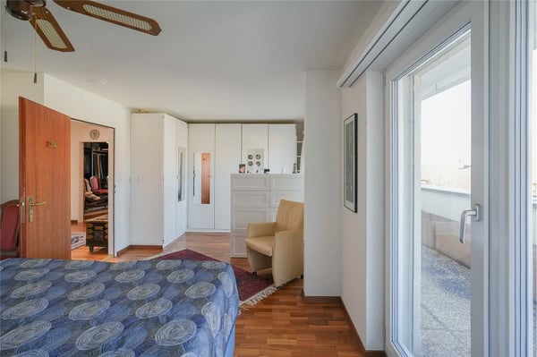 Wohnen, wo der Name Programm ist: 1.5 Zimmer-Attikawohnung am Sonnhaldenweg 12