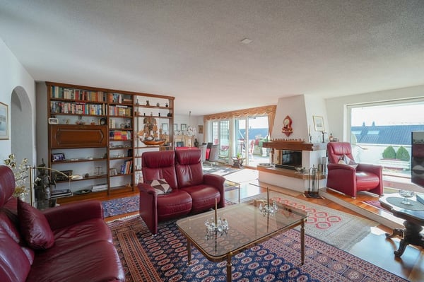 Wohnen, wo der Name Programm ist: 1.5 Zimmer-Attikawohnung am Sonnhaldenweg 11