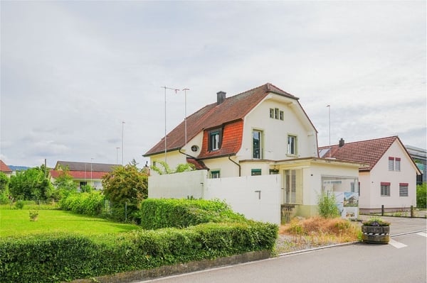 1.5 Zimmer-Attikawohnung - Zentral gelegen in kleiner Überbauung 5