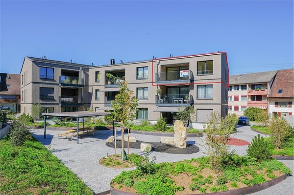 Nachhaltig + zentral wohnen: Noch eine bezugsbereite 1.5 Zimmer-Dachwohnung 1