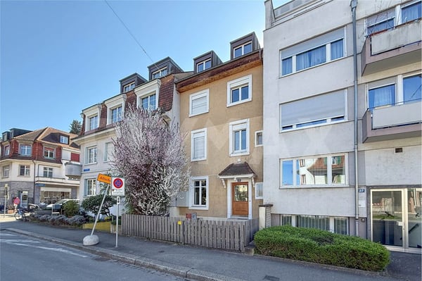 Sehr viel Platz, tolle Lage, bewohnbar und rasch verfügbar 1