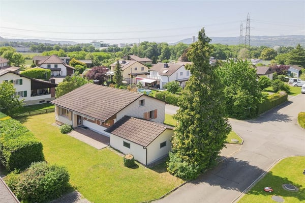 Bungalow-Haus mit Gartenidylle! Freistehendes 5 Zimmer-Einfamilienhaus 1