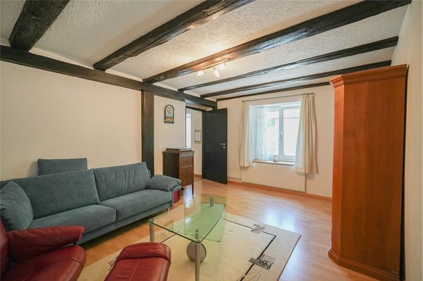 Nie mehr Platzprobleme! Gemütliches Wohnhaus mit riesigem Ökonomieteil 5