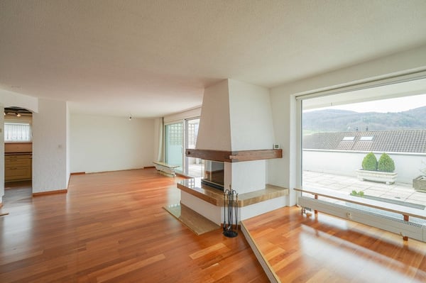 Grosszügige 5.5 Zimmer-Attikawohnung an sonniger, zentraler Lage 2