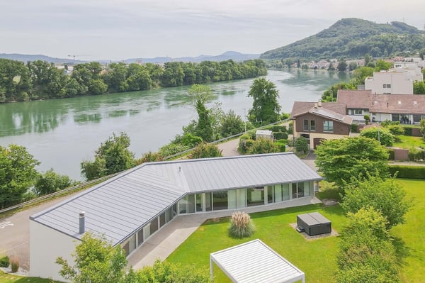 Wohlfühloase am Rhein: Grosszügiger Bungalow für Geniesser 2