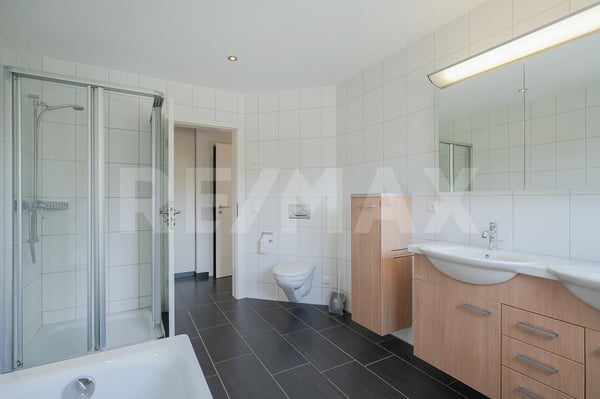 Grosszügiges 5.5 Zimmer-Doppel-Einfamilienhaus 6