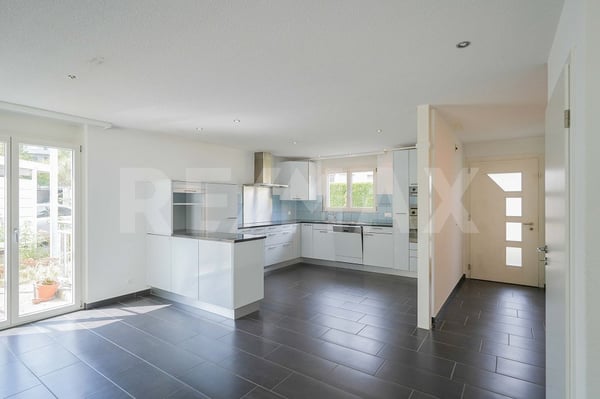 Grosszügiges 5.5 Zimmer-Doppel-Einfamilienhaus 2