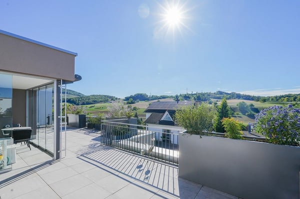 Schöner Wohnen! Klimatisierte 5.5 Zimmer-Terrassenwohnung 1