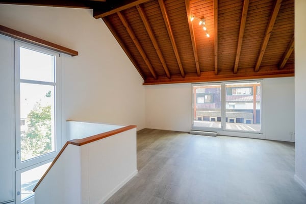 Fast wie im Einfamilienhaus: Gut unterhaltene 4.5-Zimmer-Maisonettewohnung 7